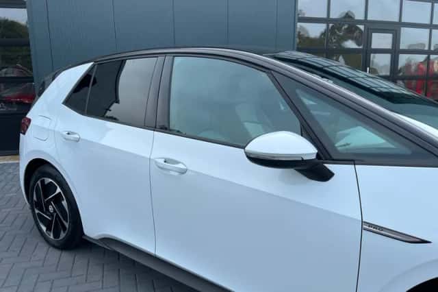 Volkswagen ID.3 (2023) thumbnail 6