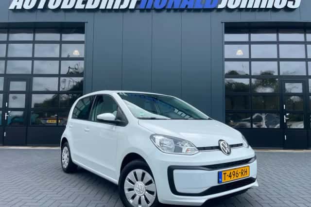 Volkswagen Up! (2023) thumbnail 1
