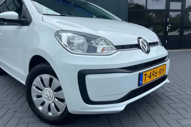 Volkswagen Up! (2023) thumbnail 5