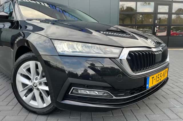Škoda Octavia (2023) thumbnail 5