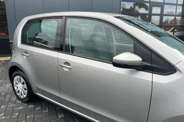 Volkswagen Up! (2023) thumbnail 6