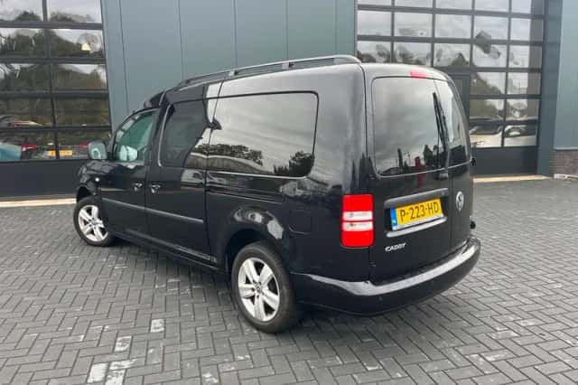 Volkswagen Caddy (2015) thumbnail 2