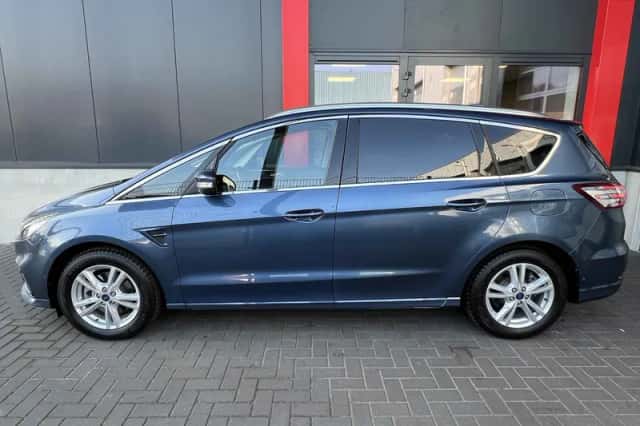 Ford S-Max (2021) thumbnail 2