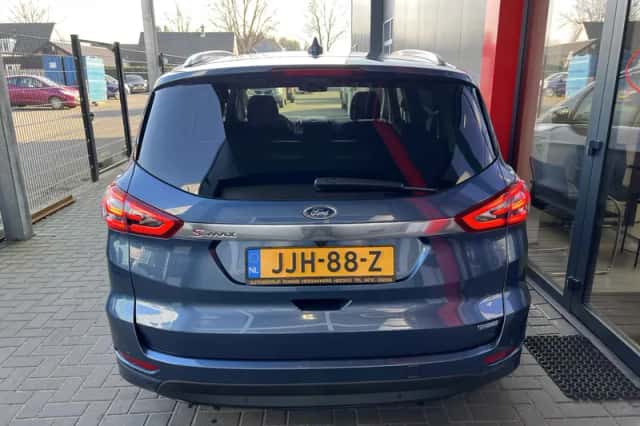 Ford S-Max (2021) thumbnail 4