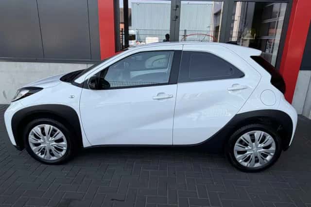 Toyota Aygo X (2023) thumbnail 2