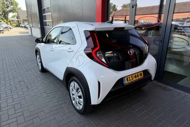 Toyota Aygo X (2023) thumbnail 3
