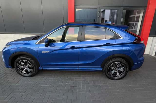 Mitsubishi Eclipse Cross (2023) thumbnail 2