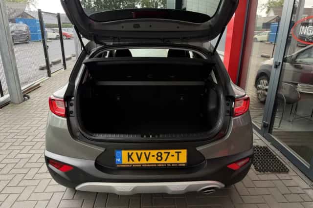Kia Stonic (2023) thumbnail 5