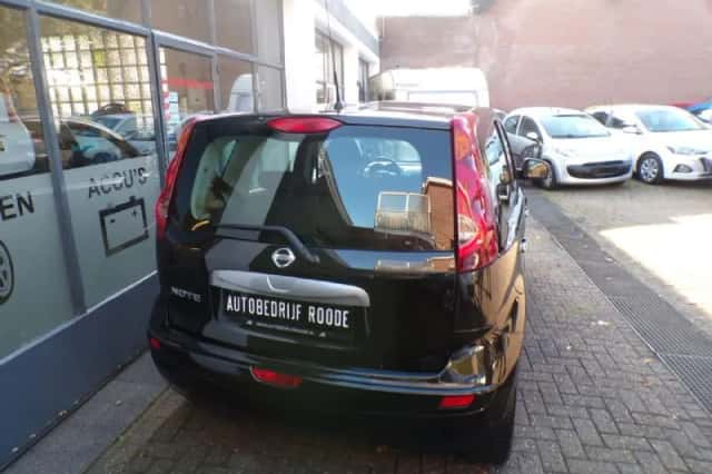 Nissan Note (2011) thumbnail 5