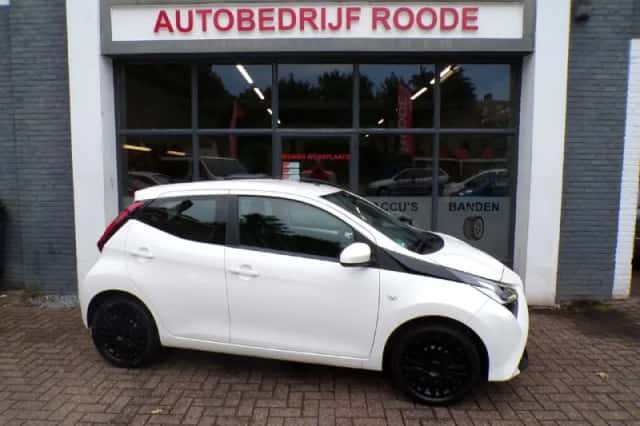 Toyota Aygo (2019) thumbnail 1