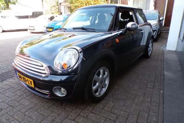 MINI One (2008) thumbnail 3
