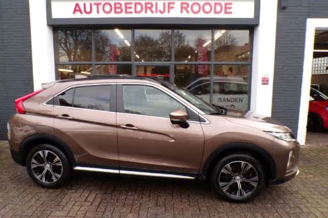 Mitsubishi Eclipse Cross (2018) thumbnail 1