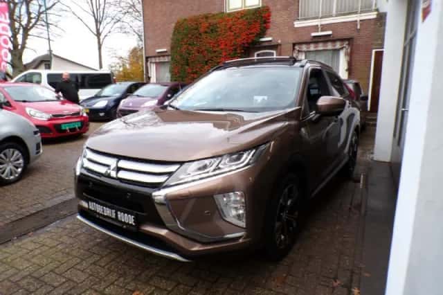 Mitsubishi Eclipse Cross (2018) thumbnail 4
