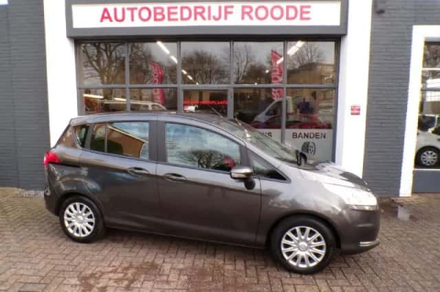 Ford B-Max (2017) thumbnail 1