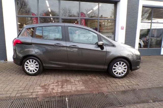 Ford B-Max (2017) thumbnail 4
