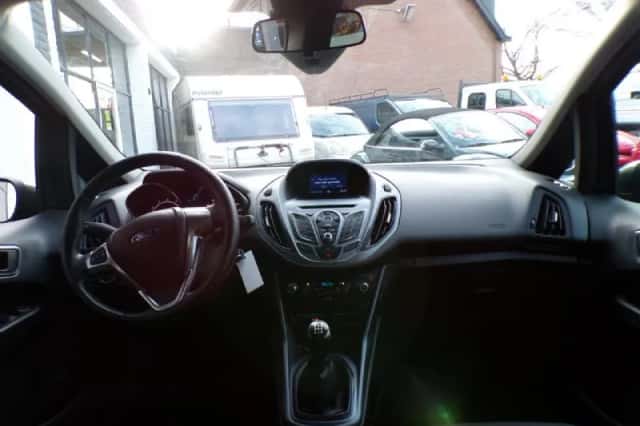Ford B-Max (2017) thumbnail 6