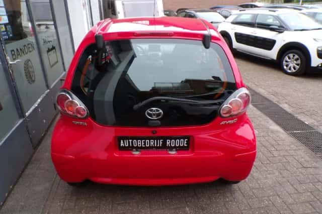 Toyota Aygo (2014) thumbnail 5