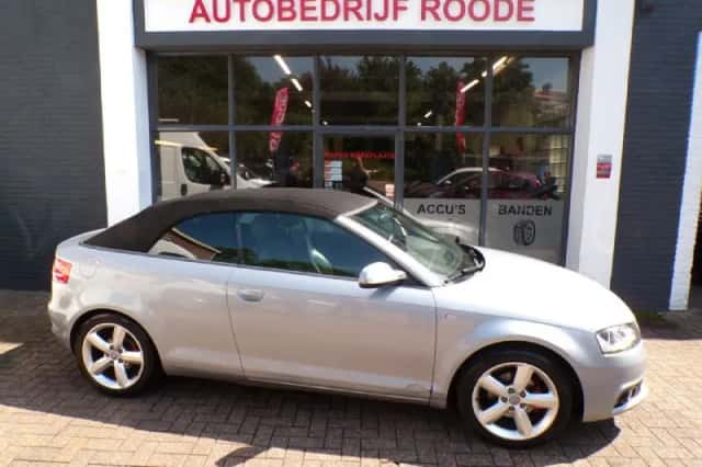 Audi A3 (2011) thumbnail 2