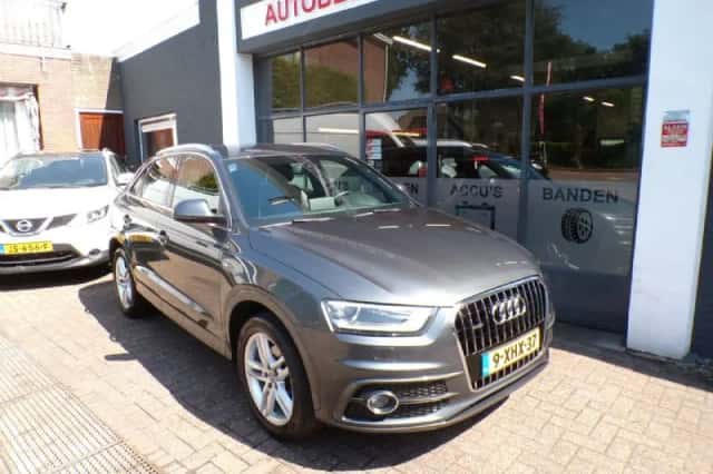 Audi Q3 (2014) thumbnail 3