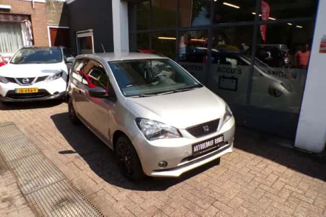 SEAT Mii (2017) thumbnail 2