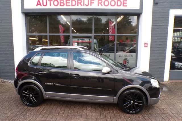 Volkswagen Polo (2008) thumbnail 1