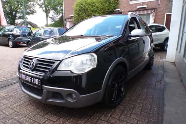 Volkswagen Polo (2008) thumbnail 3