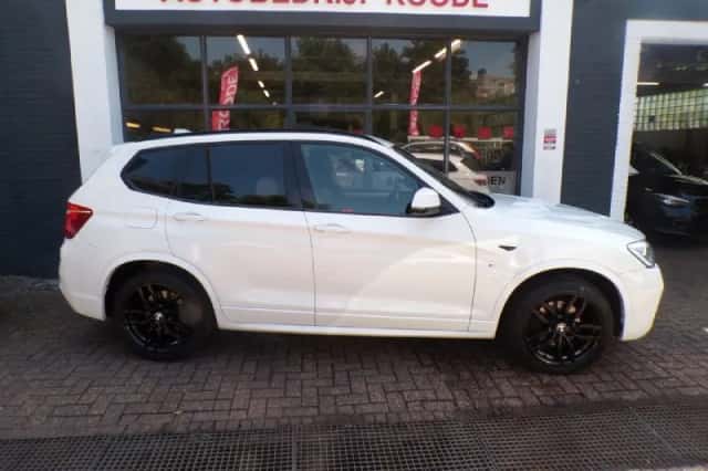 BMW X3 (2014) thumbnail 2
