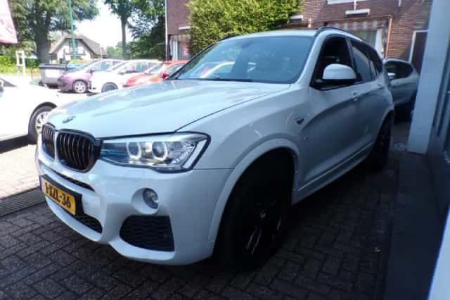 BMW X3 (2014) thumbnail 4