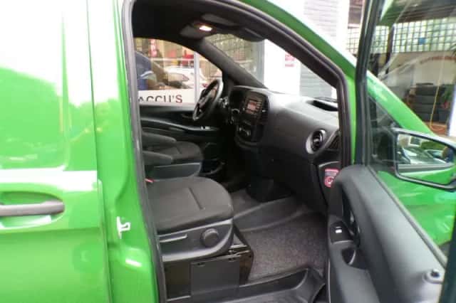 Mercedes-Benz Vito (2015) thumbnail 6