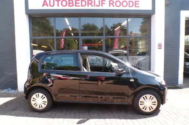 Volkswagen Up! (2016) thumbnail 1