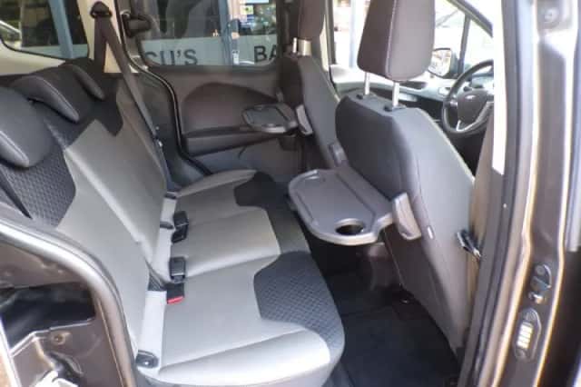 Ford Tourneo Courier (2019) thumbnail 6