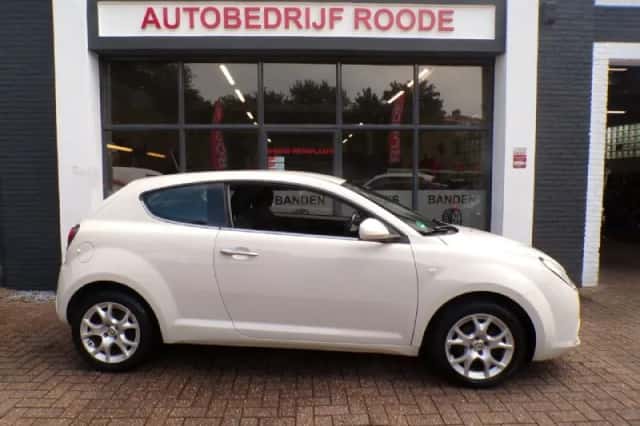 Alfa Romeo MiTo (2009) thumbnail 1