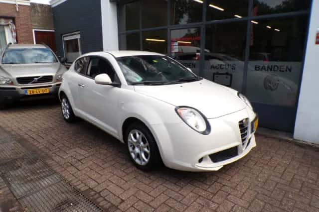 Alfa Romeo MiTo (2009) thumbnail 2
