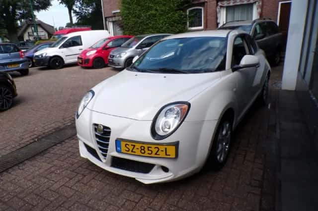 Alfa Romeo MiTo (2009) thumbnail 4