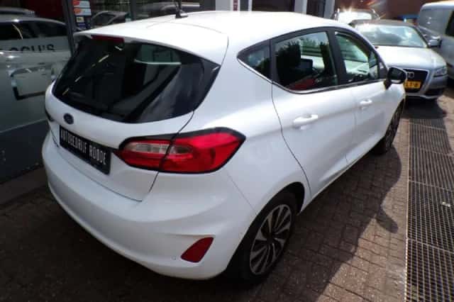 Ford Fiesta (2024) thumbnail 5