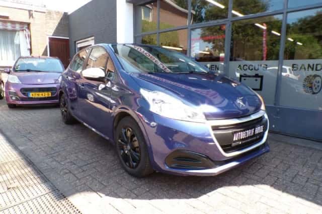 Peugeot 208 (2017) thumbnail 2