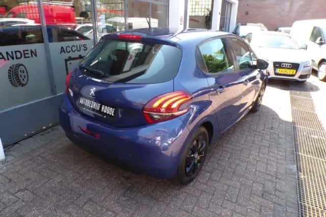 Peugeot 208 (2017) thumbnail 6