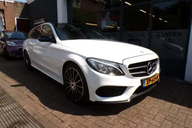 Mercedes-Benz C-Klasse (2016) thumbnail 2