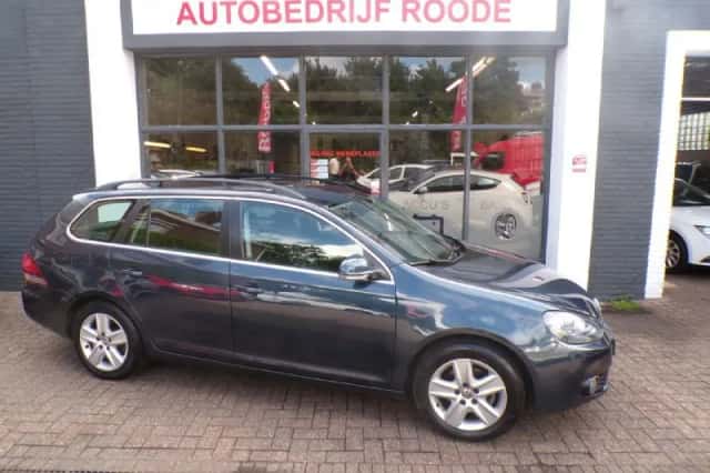 Volkswagen Golf (2010) thumbnail 1