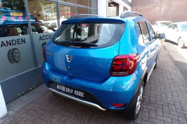 Dacia Sandero (2017) thumbnail 5