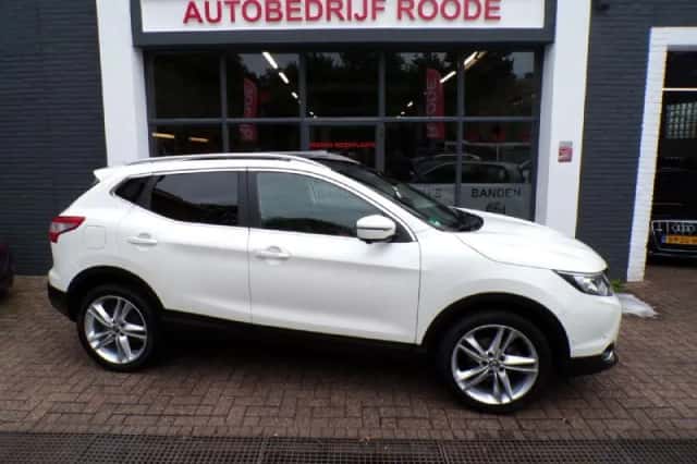 Nissan Qashqai (2016) thumbnail 1