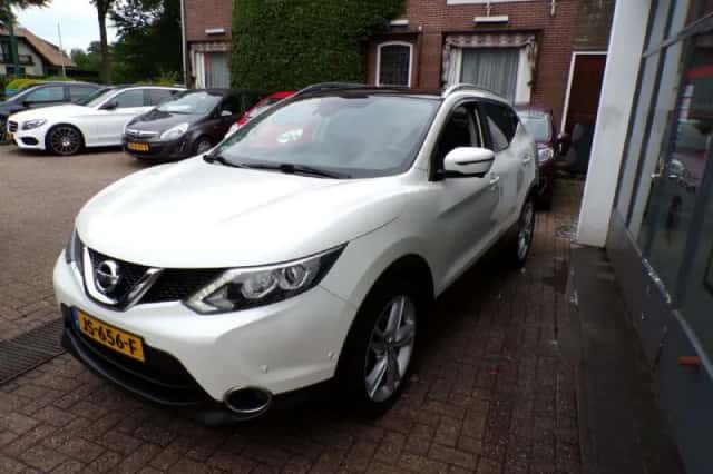 Nissan Qashqai (2016) thumbnail 5