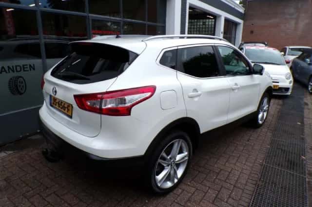 Nissan Qashqai (2016) thumbnail 6
