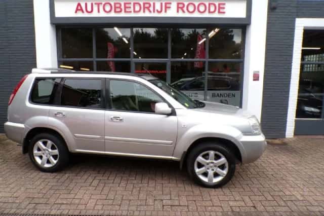 Nissan X-Trail (2006) thumbnail 1