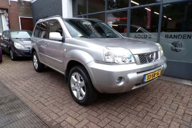 Nissan X-Trail (2006) thumbnail 2