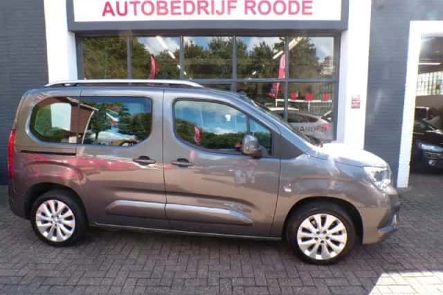 Opel Combo Tour (2021) thumbnail 1