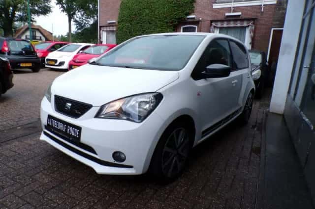 SEAT Mii (2017) thumbnail 3