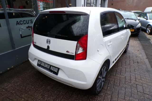 SEAT Mii (2017) thumbnail 5