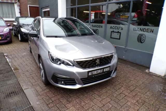 Peugeot 308 (2018) thumbnail 3