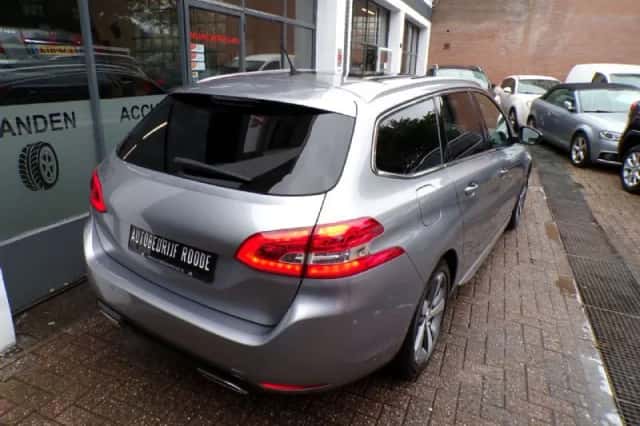 Peugeot 308 (2018) thumbnail 6
